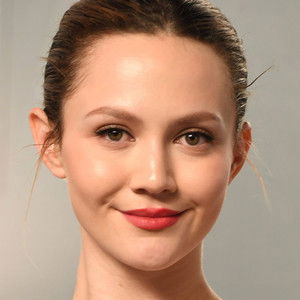 Iris Apatow