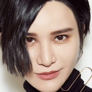 Wenjie Shang