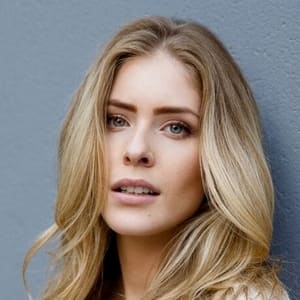 Jordan Claire Robbins