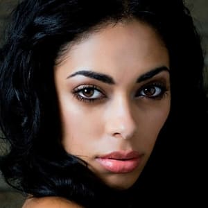 Shelley Nicole