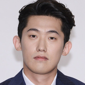 민진웅