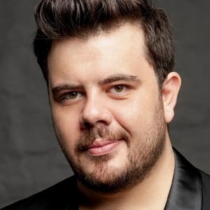 Eser Yenenler