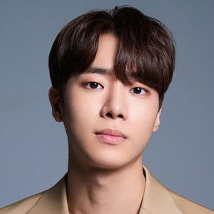추영우
