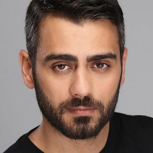 Kamer Çelenk