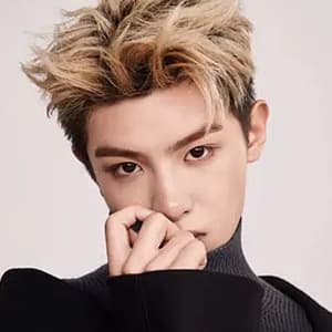 黄明昊