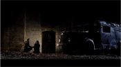 Le Village des ombres Fragman