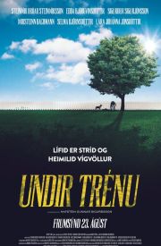 Undir trénu