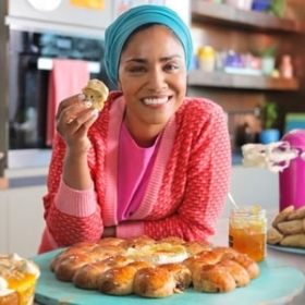 Nadiya Bakes