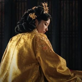 Queen Woo