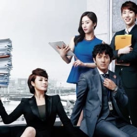 The Queen of Office